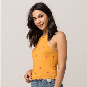 Tillys halter top🍓